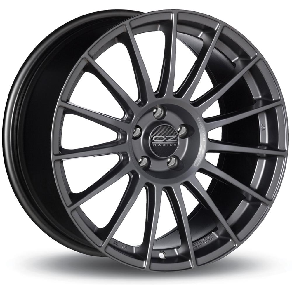 Jante OZ SUPERTURISMO LM 8x18 pouces, entraxe 112, déport ET48, couleur GRIS MAT LETTRE ARGENT